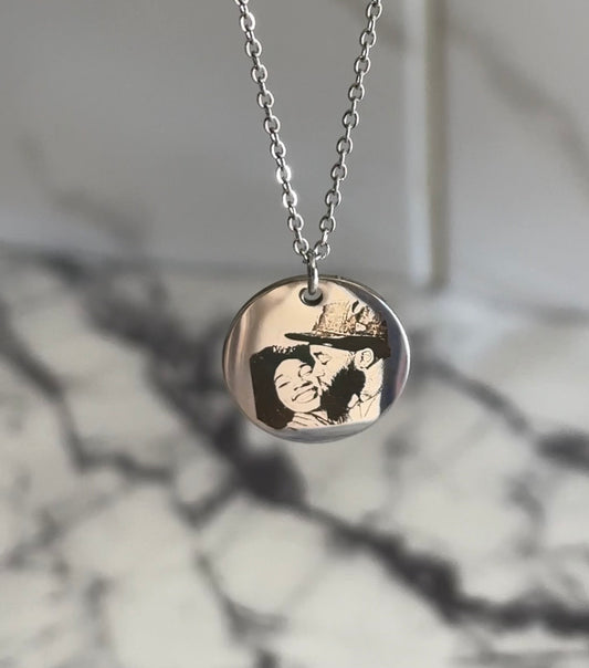 Small round pendant - Max of 2 faces